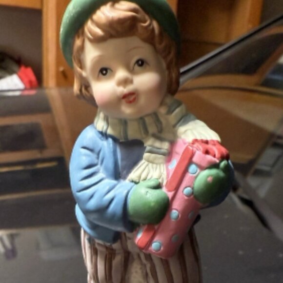 1998 Porcelain Heritage Mint Ltd That Christmas Bell Boy Figurine - Picture 1 of 3